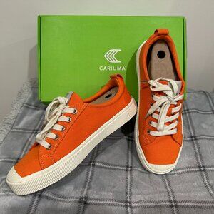 CARIUMA OCA Low-Rise | Women's Orange Canvas | Size 9  ***LIKE NEW***